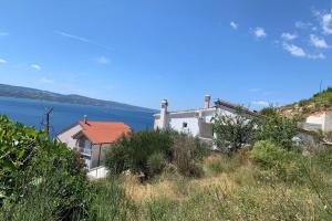 Apartment 2 with pool and amazing sea view