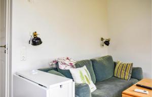 Beautiful Home In Veberöd With Wifi