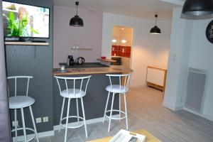 Appartements Jolie T2 au coeur du bourg : photos des chambres