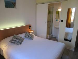 Hotels Contact Hotel de France : photos des chambres