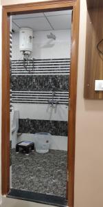 C N Comforts Hotel & Dormitory