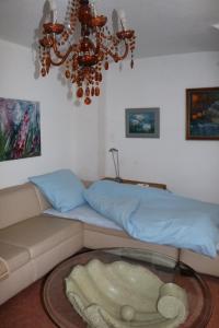 Apartment mit Gartenblick und kleines Apartment im 3 Familienhaus