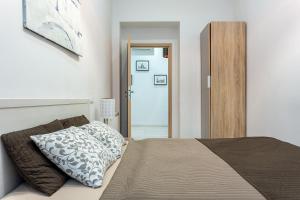 Goldcentral Apartment Dob-Cozy Place Next to Mazel Tov-Two Bedrooms