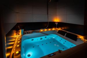 Premium Jacuzzi Apartment
