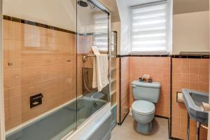 Chateau Murdock Gite