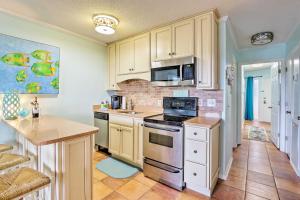 Pool, Beach and Ocean View Hilton Head Resort Condo