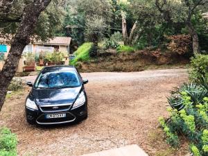 Chalet à Gassin au calme sous les pins