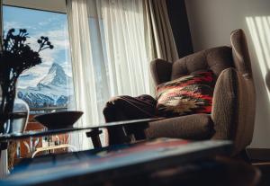 Junior Suite with Matterhorn View room in the rex