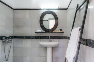 Knossos Beach Bungalows Suites Resort & Spa