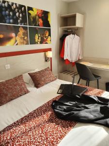 Hotels Hotel Saint Louis : Chambre Double Standard