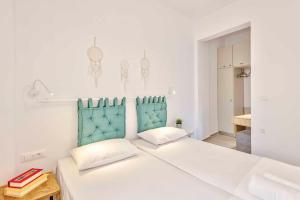 Cozy Beach Apartment with Seaview Syros Greece