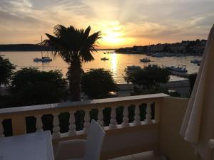 Pensjonat Apartments and Rooms Villa Luci Barbat na Rabu Chorwacja