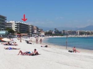 Antibes Seaside one room studio in Salis Beach