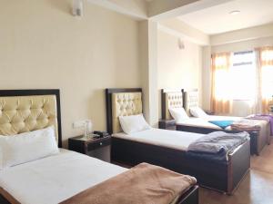 Great Eastern Valley Residency