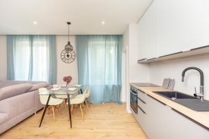 Contemporary desgined apartment