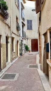 Appartements Charmant studio vieil Antibes : photos des chambres