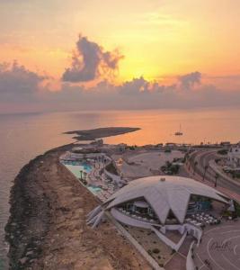 Kennedy Court - PRIME LOCATION - Bus Terminus