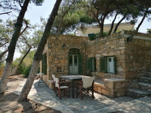 Petrino 2 - Traditional Lerian House