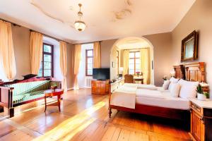 Junior Suite with Garden View room in Welcome Hotel Schloss Lehen