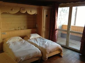 Hotels Le Paquis : photos des chambres