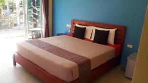 Suwantana Lanta Houses