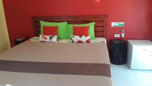 Suwantana Lanta Houses