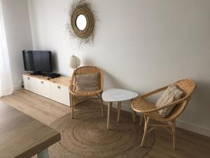 Appartements Studio neuf , a 2 pas de la plage et du port : photos des chambres