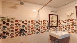 FAMILY FRIENDLY STUDIO APARTMENT