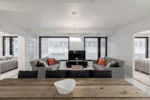 Sleek and Spacious 3 BR Apartment in City Centre