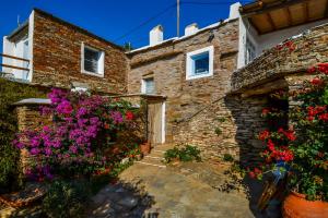 Villa Rallou,breathtaking view Andros Greece