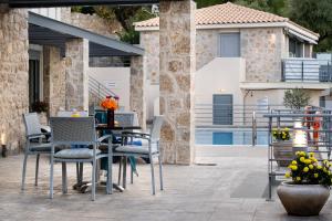 Apartment with Terrace and Sea View