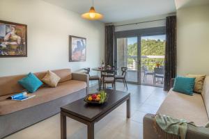 Apartment with Terrace and Sea View