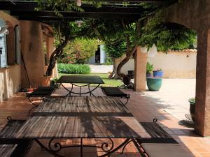 Maisons de vacances Luxurious Holiday Home in Salernes with Private Pool : photos des chambres