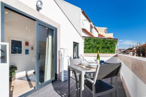 Perfect 1 bed in Chiado with Terrace and Aircon