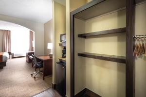 Comfort Inn & Suites Love Field-Dallas Market Center