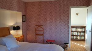 B&B / Chambres d'hotes Maison de charme en foret de Fontainebleau : photos des chambres