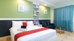 RedDoorz Plus near Lapasan Plaza Cagayan de Oro