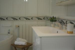 Villa Sea Breeze Costabella
