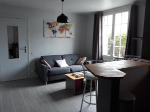 Appartements Jolie T2 au coeur du bourg : photos des chambres