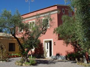 Mastrogiannis Farm House