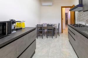 Via Figoli Apartment img10