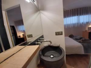 Hotels Le Clos du Bois Joli : Chambre Double - Occupation simple - Non remboursable