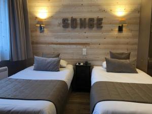 Hotels Hotel Burnichon : Chambre Lits Jumeaux - Vue sur Jardin - Non remboursable