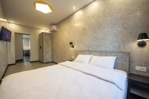 Modern Apartments on Baseina near Arena City