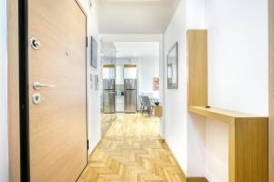 Stylish Sunny New 2 Bedroom Prime Central Athens
