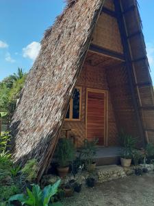 travis homestay