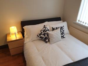 South Shields Hidden Gem Emerald Apartment sleeps 6 Guests