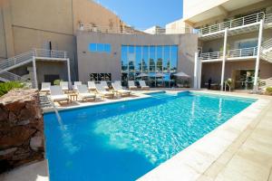 Hotel Tower Inn & Suites