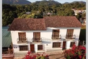 La Casa de Dona Irma Townhouse - Estanzuela
