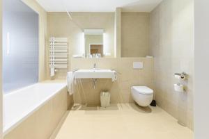 Deluxe Double Room room in Hotel Caroline